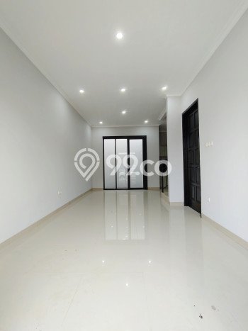 Rumah Strategis Minimalis Lb 110m2 di Cipayung, Jakarta Timur Rumah Strategis Minimalis Lb 110m2 di Cipayung, Jakarta Timur