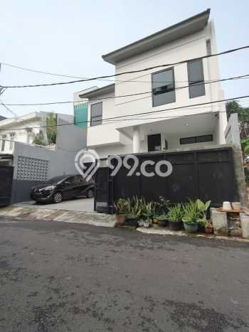 Siap Huni Rumah Mewah 4 Kamar di Pulo Gadung Dekat ke Mana Pun Siap Huni Rumah Mewah 4 Kamar di Pulo Gadung Dekat ke Mana Pun
