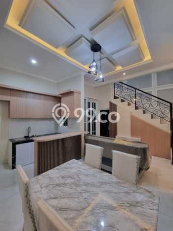 Rumah Modern Minimalis 4 KT Siap Huni di Jagakarsa Rumah Modern Minimalis 4 KT Siap Huni di Jagakarsa
