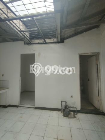 Disewakan Ruko di Pusat Kota Surabaya Ramai Strategis Disewakan Ruko di Pusat Kota Surabaya Ramai Strategis