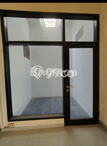 Siap Huni Rumah Mewah 3 Kamar di Rungkut Dekat ke Mana Saja Siap Huni Rumah Mewah 3 Kamar di Rungkut Dekat ke Mana Saja