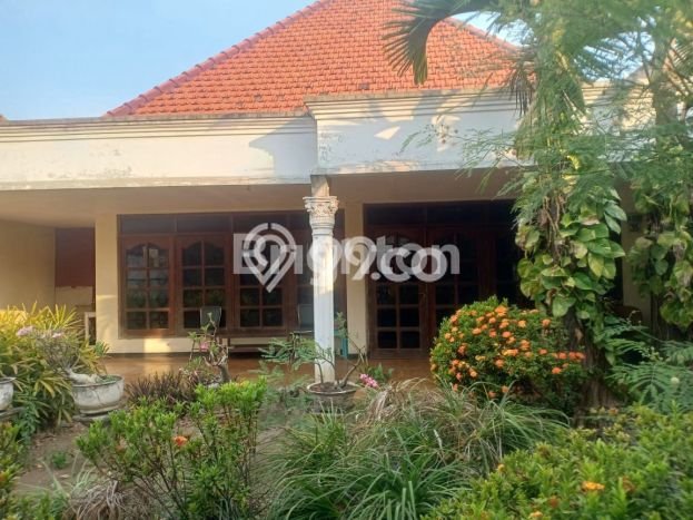 Hunian Elit LB 450m2 Siap Pakai Desain Elegan di Mayjen Sungkono, Surabaya Hunian Elit LB 450m2 Siap Pakai Desain Elegan di Mayjen Sungkono, Surabaya