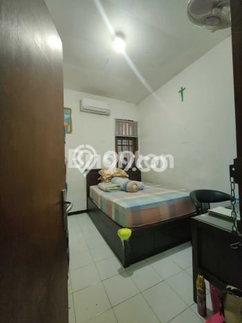 Rumah Eksklusif Siap Huni LT 255m2 di Rungkut, Surabaya Rumah Eksklusif Siap Huni LT 255m2 di Rungkut, Surabaya