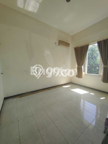 Jual Rumah Luas Elegan Dengan View Eksklusif di Jemursari, Surabaya Jual Rumah Luas Elegan Dengan View Eksklusif di Jemursari, Surabaya
