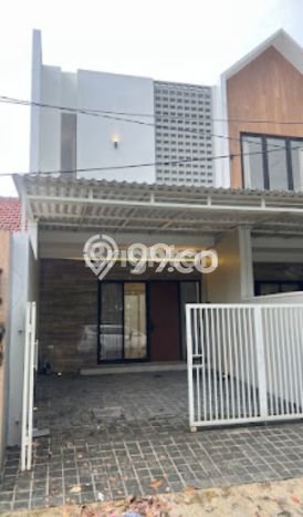 Jual Rumah Strategis Bagus Punya 3 KT di Rungkut Surabaya SHM Jual Rumah Strategis Bagus Punya 3 KT di Rungkut Surabaya SHM