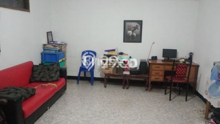Dijual Rumah Luas Elegan Dengan View Eksklusif di Manyar, Surabaya Dijual Rumah Luas Elegan Dengan View Eksklusif di Manyar, Surabaya