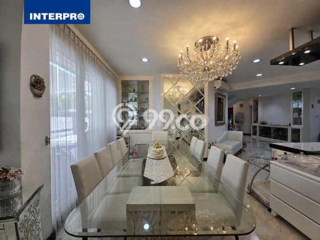 Jual Rumah Luas Elegan Dengan View Cantik di Puri Indah, Jakarta Barat Jual Rumah Luas Elegan Dengan View Cantik di Puri Indah, Jakarta Barat