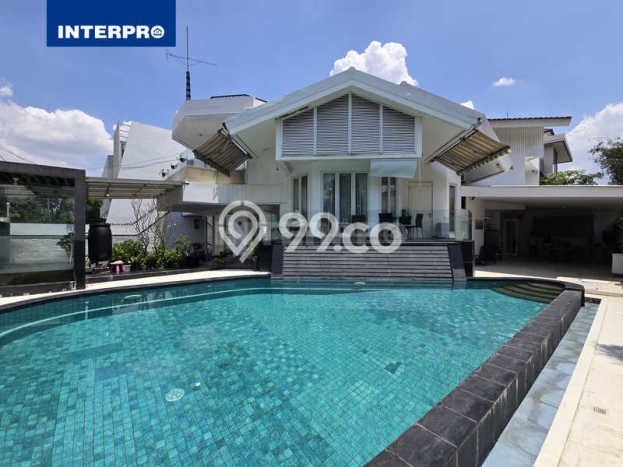 Jual Rumah Luas Elegan Dengan View Cantik di Puri Indah, Jakarta Barat Jual Rumah Luas Elegan Dengan View Cantik di Puri Indah, Jakarta Barat