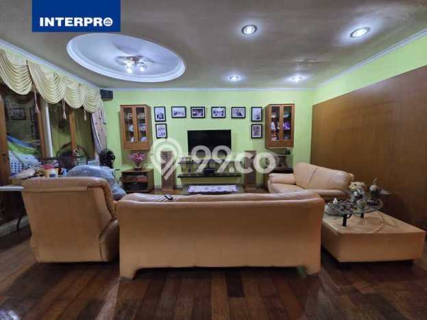 Ready to Use! Luxury House LT 200m2 Desain Modern di Puri Indah Ready to Use! Luxury House LT 200m2 Desain Modern di Puri Indah