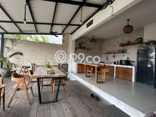 Unit Kost Dijual di canggu dengan 7 Kamar Area Strategis Unit Kost Dijual di canggu dengan 7 Kamar Area Strategis