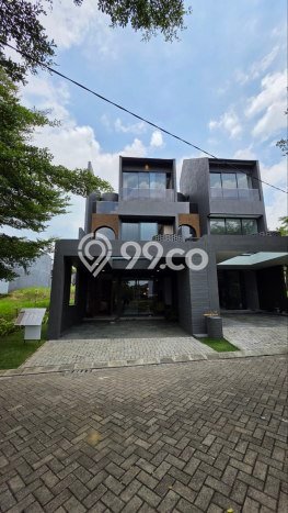 Rumah Mewah LB 273m2 Siap Pakai Desain Elegan di Araya, Malang Rumah Mewah LB 273m2 Siap Pakai Desain Elegan di Araya, Malang