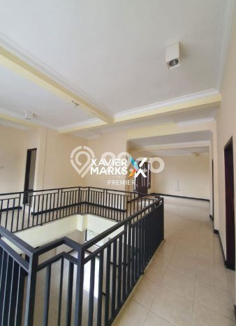LOKASI STRATEGIS! Vila di , Area 180m2m², Lingkungan Prima LOKASI STRATEGIS! Vila di , Area 180m2m², Lingkungan Prima