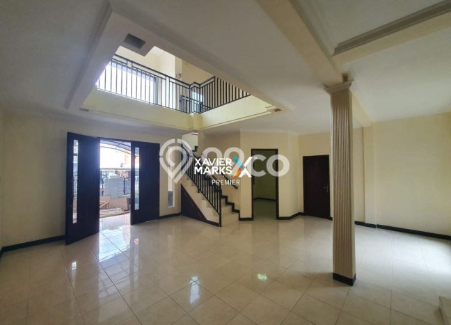 LOKASI STRATEGIS! Vila di , Area 180m2m², Lingkungan Prima LOKASI STRATEGIS! Vila di , Area 180m2m², Lingkungan Prima