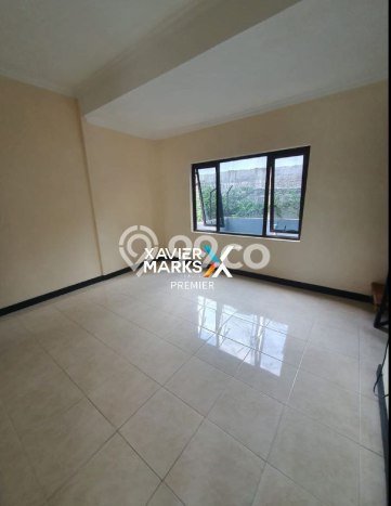 LOKASI STRATEGIS! Vila di , Area 180m2m², Lingkungan Prima LOKASI STRATEGIS! Vila di , Area 180m2m², Lingkungan Prima