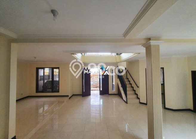 LOKASI STRATEGIS! Vila di , Area 180m2m², Lingkungan Prima LOKASI STRATEGIS! Vila di , Area 180m2m², Lingkungan Prima