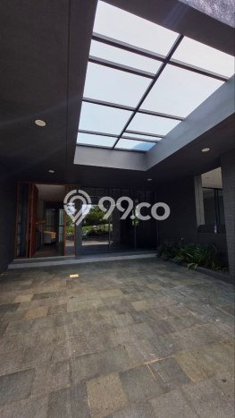 Rumah Mewah LB 273m2 Siap Pakai Desain Elegan di Araya, Malang Rumah Mewah LB 273m2 Siap Pakai Desain Elegan di Araya, Malang
