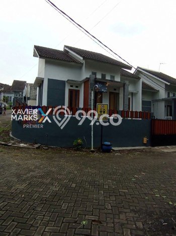 Rumah Modern 3 KT di Dieng Malang Unfurnished Rumah Modern 3 KT di Dieng Malang Unfurnished