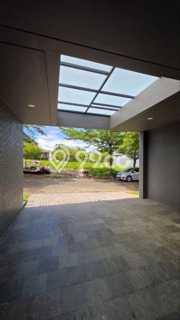 Rumah Mewah LB 273m2 Siap Pakai Desain Elegan di Araya, Malang Rumah Mewah LB 273m2 Siap Pakai Desain Elegan di Araya, Malang