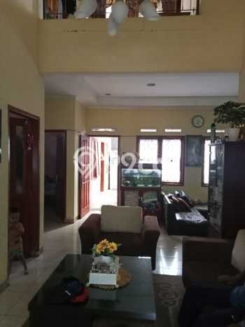 For Sale Hunian Rumah Terawat 5 KT di Cikutra, Bandung For Sale Hunian Rumah Terawat 5 KT di Cikutra, Bandung