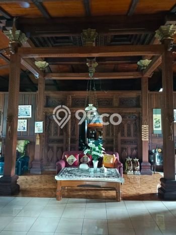 Rumah Elit LB 400m2 Siap Pakai Desain Elegan di Dago, Bandung Rumah Elit LB 400m2 Siap Pakai Desain Elegan di Dago, Bandung