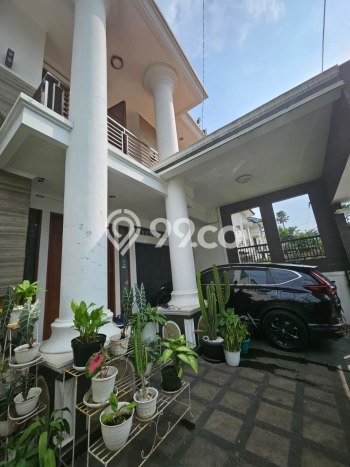 Rumah Elit Modern Tanpa Renovasi di Buah Batu Bandung Rumah Elit Modern Tanpa Renovasi di Buah Batu Bandung