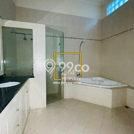 Rumah Bagus Disewakan di Kemang, Jakarta Selatan LT 600m2, LB 800m2 Rumah Bagus Disewakan di Kemang, Jakarta Selatan LT 600m2, LB 800m2