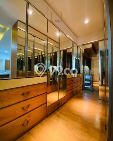 Rumah Elit Modern Tanpa Renovasi di Kemang Jakarta Selatan Rumah Elit Modern Tanpa Renovasi di Kemang Jakarta Selatan