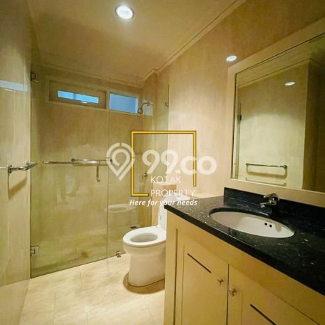 Rumah Bagus Disewakan di Kemang, Jakarta Selatan LT 600m2, LB 800m2 Rumah Bagus Disewakan di Kemang, Jakarta Selatan LT 600m2, LB 800m2