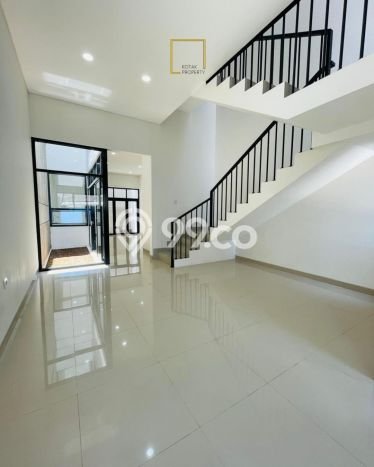 Dijual Cepat Rumah Favorit Siap Huni LB 148m2 di Cipayung, Jakarta Timur Dijual Cepat Rumah Favorit Siap Huni LB 148m2 di Cipayung, Jakarta Timur