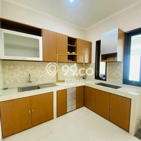 Ready to Use! Luxury House LT 122m2 Desain Modern di Pejaten Ready to Use! Luxury House LT 122m2 Desain Modern di Pejaten
