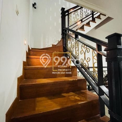 Dijual Rumah Mewah Elegan Dengan View Cantik di Pejaten, Jakarta Selatan Dijual Rumah Mewah Elegan Dengan View Cantik di Pejaten, Jakarta Selatan