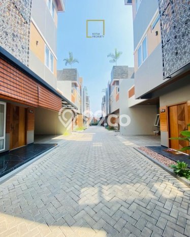 Jual Rumah Favorit Siap Huni LB 160m2 di Jagakarsa, Jakarta Selatan Jual Rumah Favorit Siap Huni LB 160m2 di Jagakarsa, Jakarta Selatan