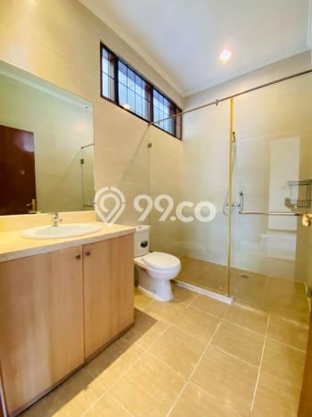 Jarang Ada! Rumah Sewa 5 Kamar Bagus Siap Huni Pejaten Jarang Ada! Rumah Sewa 5 Kamar Bagus Siap Huni Pejaten