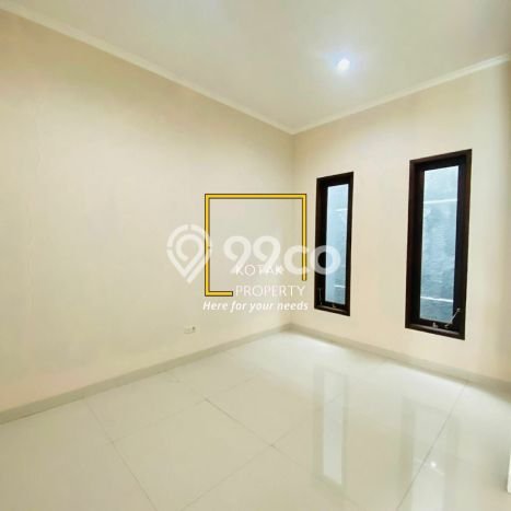 Ready to Use! Luxury House LT 122m2 Desain Modern di Pejaten Ready to Use! Luxury House LT 122m2 Desain Modern di Pejaten
