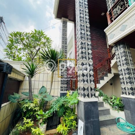 Dijual Rumah Mewah Elegan Dengan View Cantik di Pejaten, Jakarta Selatan Dijual Rumah Mewah Elegan Dengan View Cantik di Pejaten, Jakarta Selatan