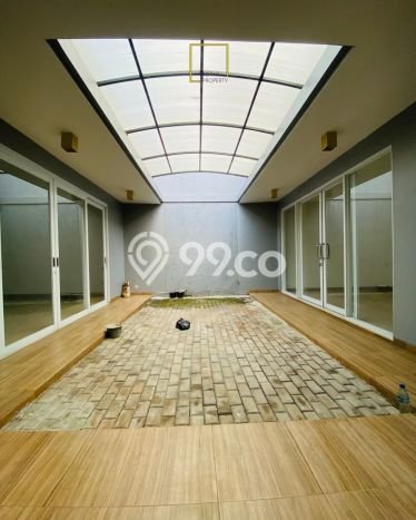 Dijual Rumah Luas Megah Dengan View Eksklusif di Pejaten, Jakarta Selatan Dijual Rumah Luas Megah Dengan View Eksklusif di Pejaten, Jakarta Selatan