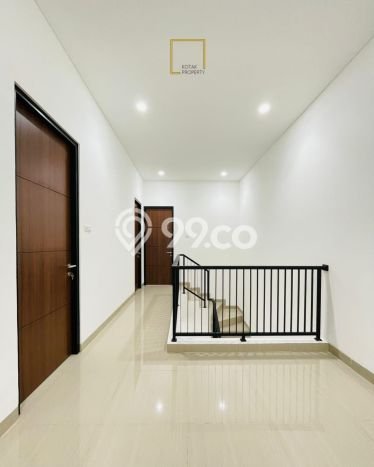 Rumah Elit Modern Tanpa Renovasi di Kalibata Jakarta Selatan Rumah Elit Modern Tanpa Renovasi di Kalibata Jakarta Selatan