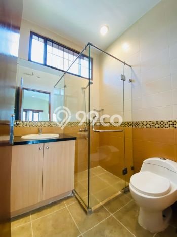 Jarang Ada! Rumah Sewa 5 Kamar Bagus Siap Huni Pejaten Jarang Ada! Rumah Sewa 5 Kamar Bagus Siap Huni Pejaten