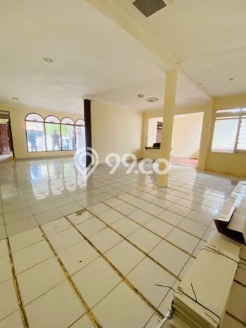 Rumah sewa siap pakai 4 KT di Pejaten, Jakarta Selatan Rumah sewa siap pakai 4 KT di Pejaten, Jakarta Selatan