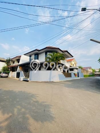 Rumah Sewa Jakarta Selatan LT 216m2 LB 205m2 Kawasan Pejaten Rumah Sewa Jakarta Selatan LT 216m2 LB 205m2 Kawasan Pejaten