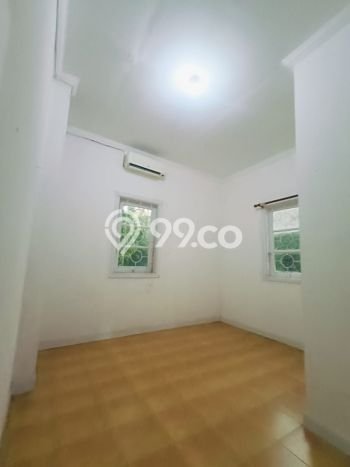 Disewakan! Rumah 5 Kamar Tidur &
3 Kamar Mandi di Cipete, Jakarta Selatan Disewakan! Rumah 5 Kamar Tidur &
3 Kamar Mandi di Cipete, Jakarta Selatan