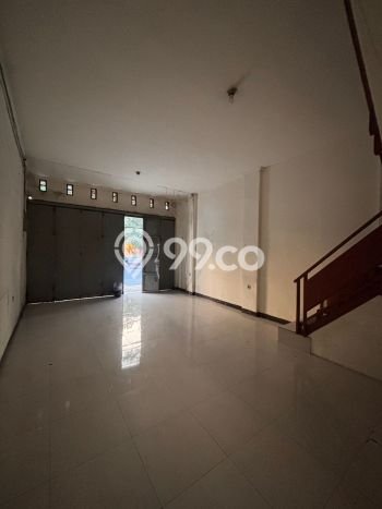 Disewakan Ruko Kawasan , Luas 70m2m², Area Komersial Disewakan Ruko Kawasan , Luas 70m2m², Area Komersial
