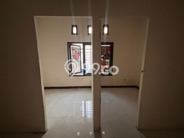Disewakan Ruko Kawasan , Luas 70m2m², Area Komersial Disewakan Ruko Kawasan , Luas 70m2m², Area Komersial
