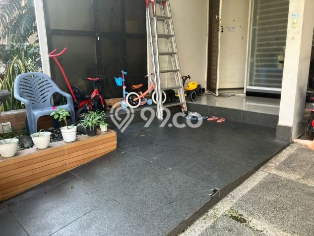 Rumah Modern 3 Kamar LT 102m2 di Taman Kopo Indah Rumah Modern 3 Kamar LT 102m2 di Taman Kopo Indah