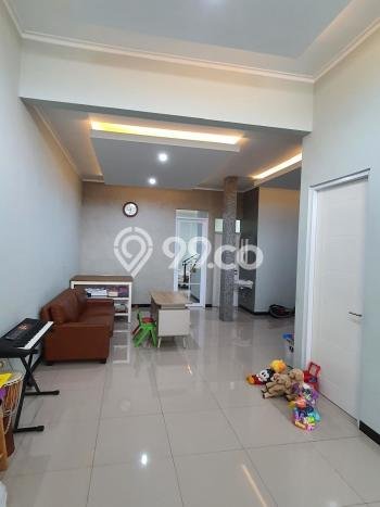 Rumah Luas Asri 2 KT Siap Huni di Taman Kopo Indah Bandung Rumah Luas Asri 2 KT Siap Huni di Taman Kopo Indah Bandung