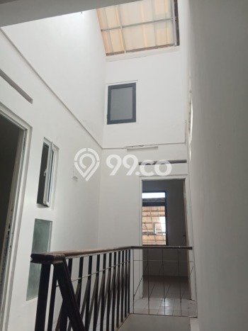 Disewakan! Rumah 4 Kamar Tidur &
2 Kamar Mandi di Pungkur, Bandung Disewakan! Rumah 4 Kamar Tidur &
2 Kamar Mandi di Pungkur, Bandung