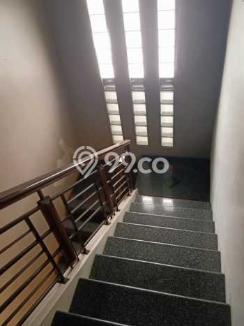 HARGA SPESIAL! Rumah Modern di Batununggal, Bandung, Luas 162m2m² LB 290m2m² Bisa Nego! HARGA SPESIAL! Rumah Modern di Batununggal, Bandung, Luas 162m2m² LB 290m2m² Bisa Nego!