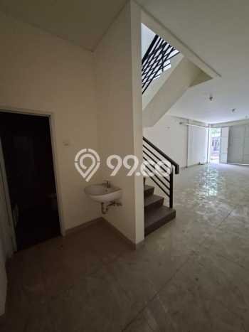 Dijual Ruko Premium Kawasan , Luas 200m2m², Mainroad, Kawasan Komersial Dijual Ruko Premium Kawasan , Luas 200m2m², Mainroad, Kawasan Komersial