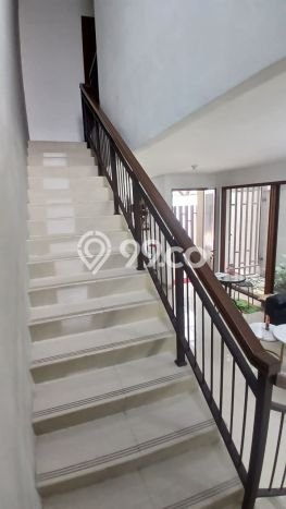 Disewakan! Rumah 2 Kamar Tidur &
2 Kamar Mandi di Buah Batu, Bandung Disewakan! Rumah 2 Kamar Tidur &
2 Kamar Mandi di Buah Batu, Bandung