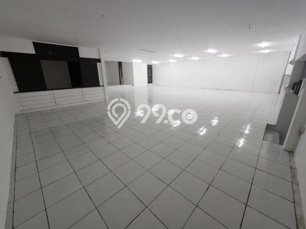 AREA KOMERSIAL! Komersial Disewakan Kawasan Surya Sumantri, Luas 590m², Jalan Utama, Siap Bisnis AREA KOMERSIAL! Komersial Disewakan Kawasan Surya Sumantri, Luas 590m², Jalan Utama, Siap Bisnis